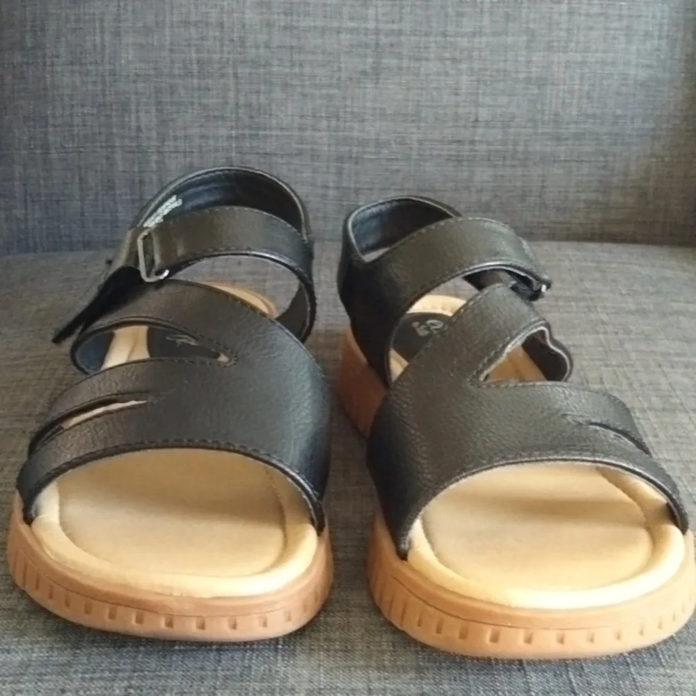 Sofft Black and Tan Platform Sandals with Ergonomic Sole - Picture 2 of 6